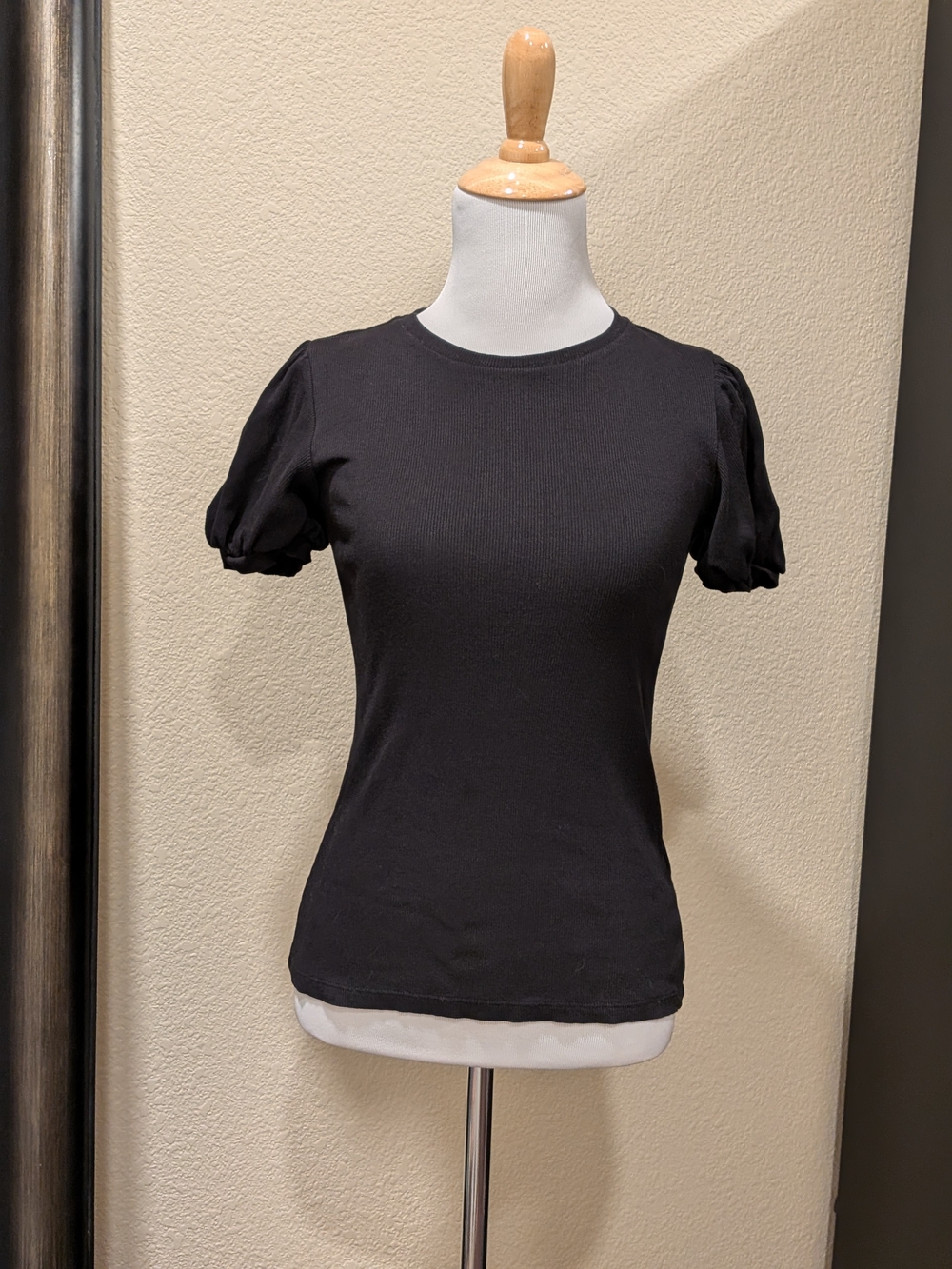 Saint + Sofia Black Ribbed Puff Sleeve Top US 6 (Small)